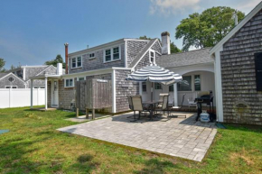 3 Min Walk to Beach Large Fenced Yard